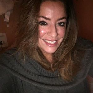 Meet your Posher, Anetta